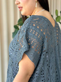 Ажурна пляжна туніка plus size з V-вирізом, сіра