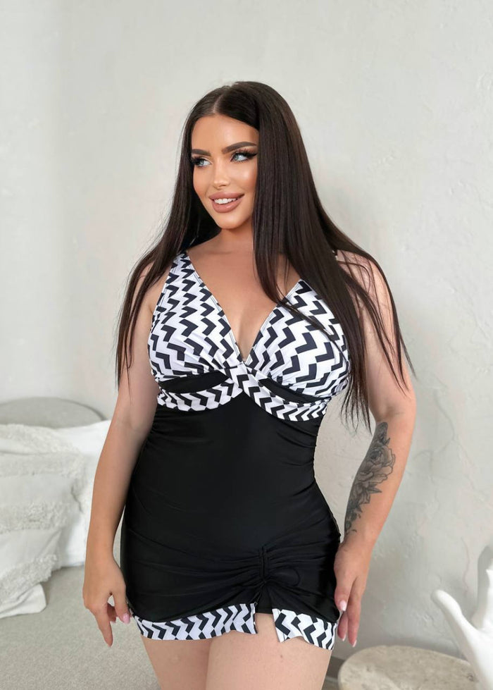 Купальник-танкіні з шортиками, чорний із зигзагом, plus size