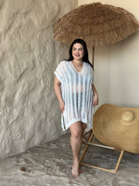 Біла ажурна пляжна туніка plus size у вертикальну смужку
