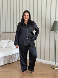 Чорна атласна піжама plus size з сорочкою та штанами