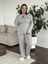 Сіра піжама plus size з мікрофлісу: лонгслів і штани в бантики