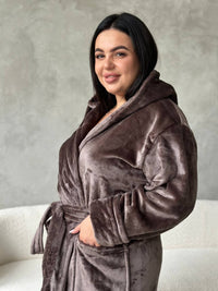 Махровий халат plus size з капюшоном, коричневий