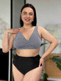 Роздільний купальник у смужку з високими плавками plus size