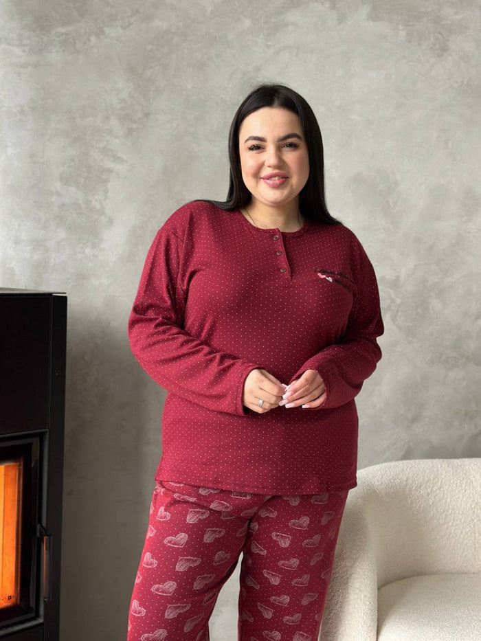 Бордова піжама з лонгслівом і штанами в сердечка plus size