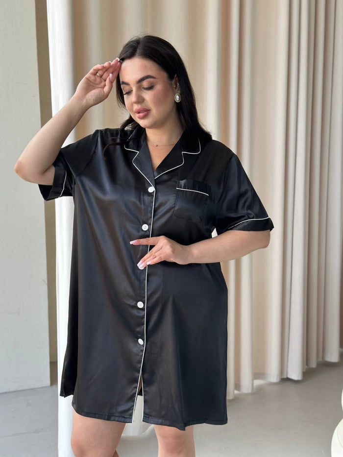 Чорна шовкова нічна сорочка з білим кантом plus size