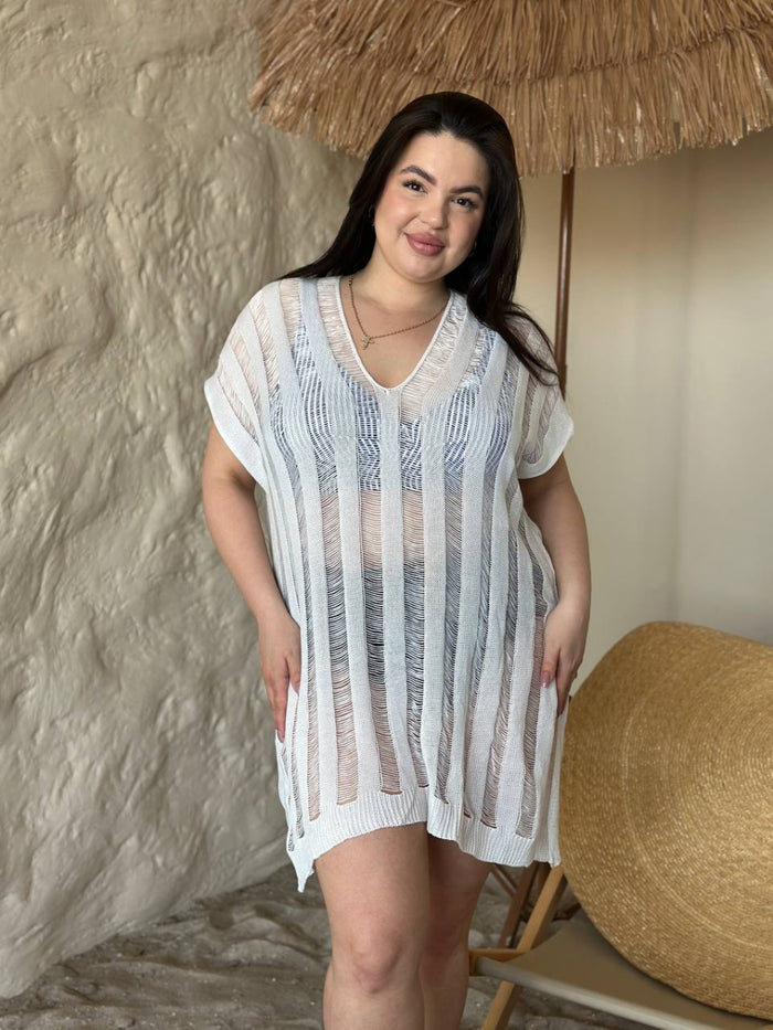 Біла ажурна пляжна туніка plus size у вертикальну смужку