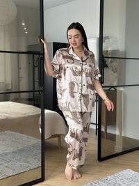 Атласна піжама plus size з леопардовим принтом: сорочка і штани