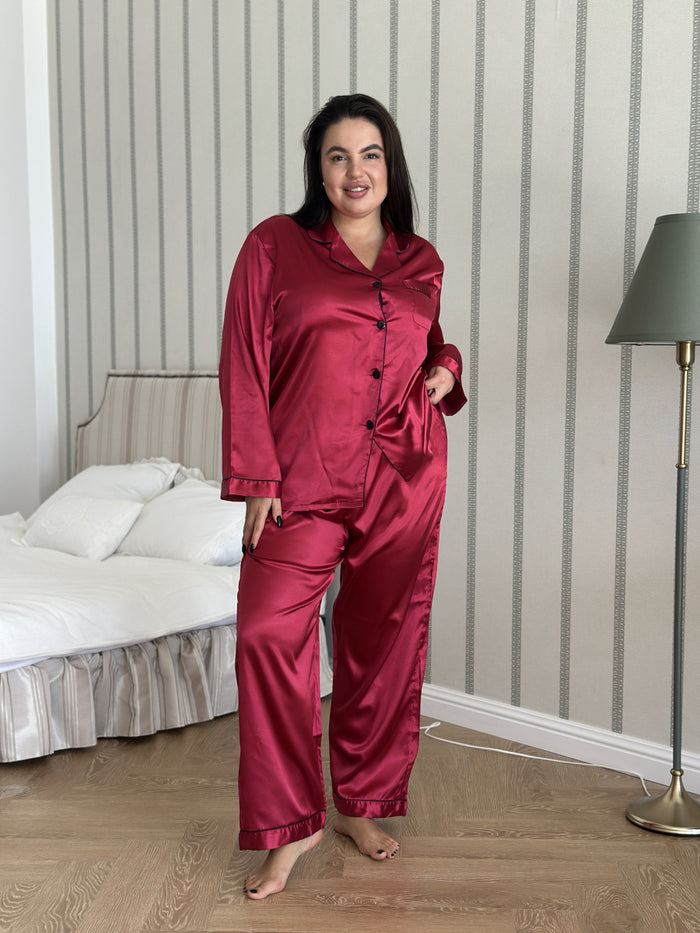 Червона атласна піжама plus size: сорочка та штани